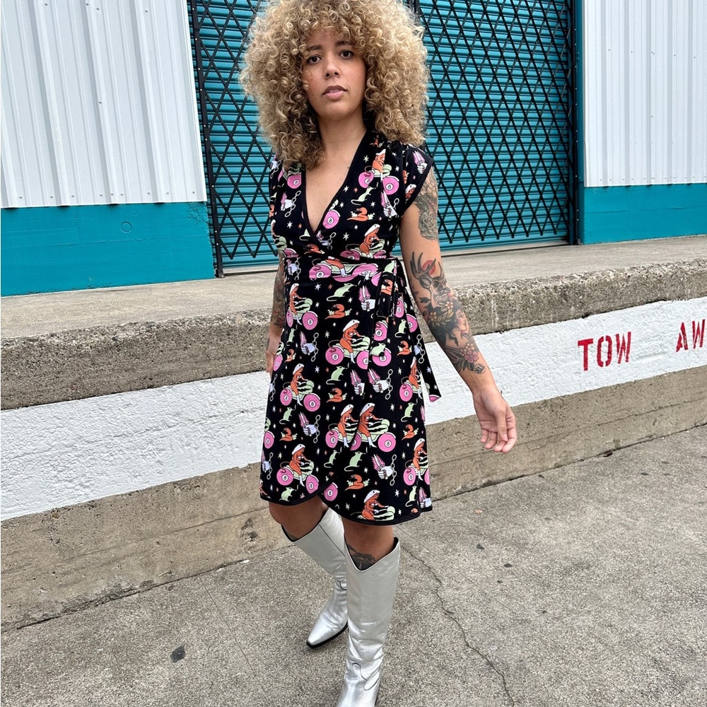 🖤 Nooworks Dahlia Wrap Dress – “Mean Machine” Print 🐈‍⬛🎱